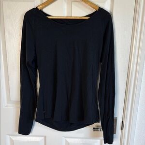 Lole Fitted black workout  Long Sleeve Blouse